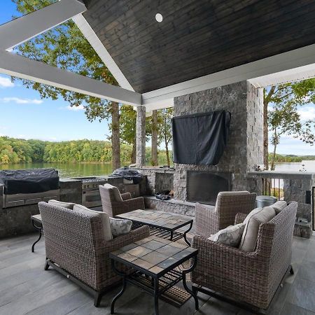 Rare Find Best Lot With Dock And Views On Lake Winchester Eksteriør bilde