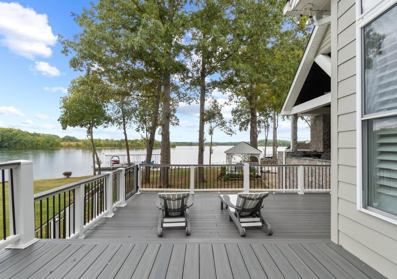 Rare Find Best Lot With Dock And Views On Lake Winchester Eksteriør bilde