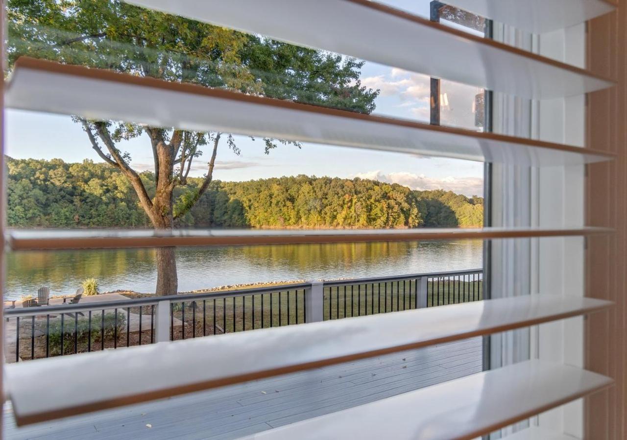 Rare Find Best Lot With Dock And Views On Lake Winchester Eksteriør bilde