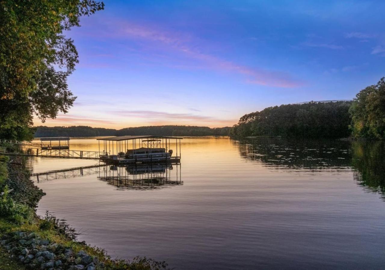 Rare Find Best Lot With Dock And Views On Lake Winchester Eksteriør bilde