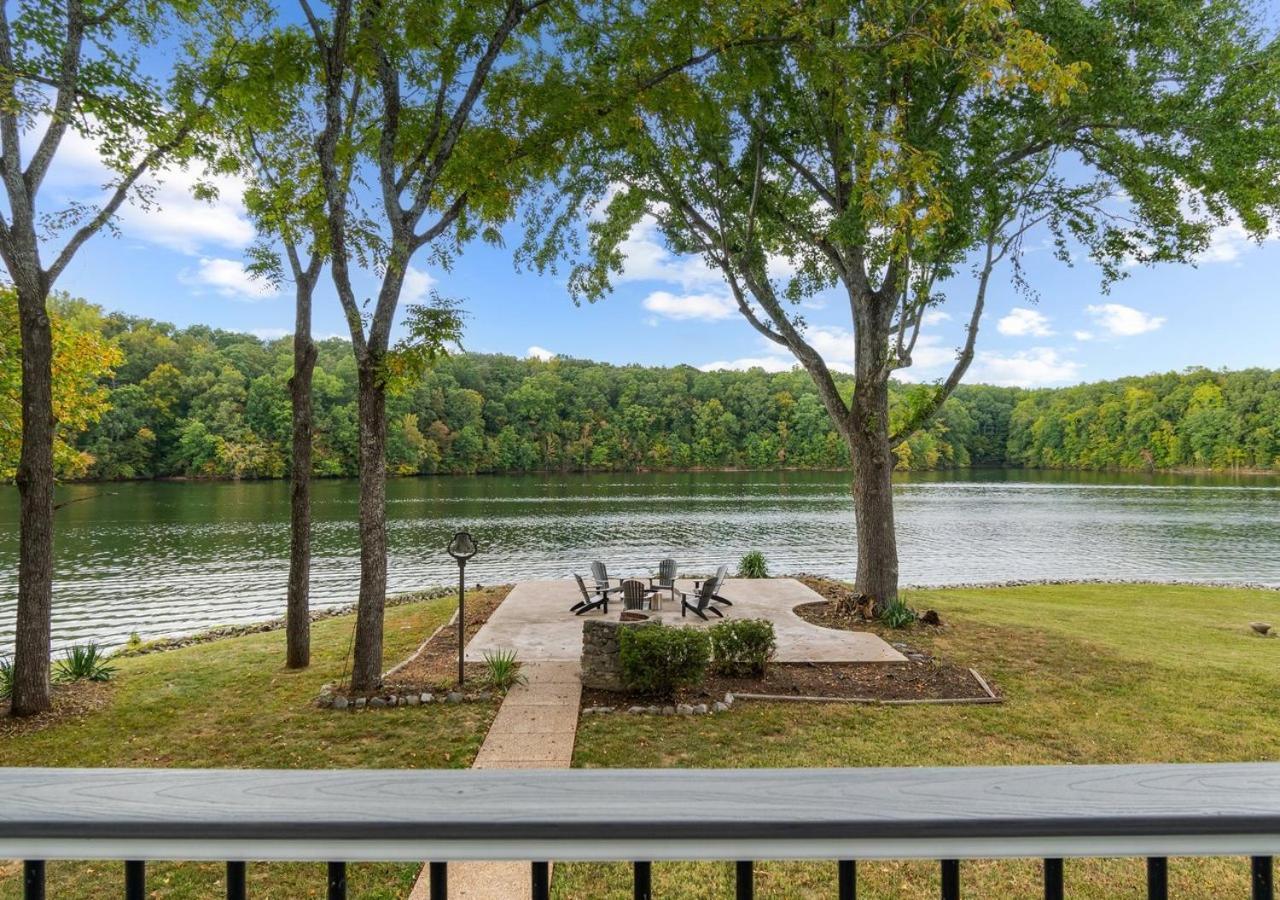 Rare Find Best Lot With Dock And Views On Lake Winchester Eksteriør bilde