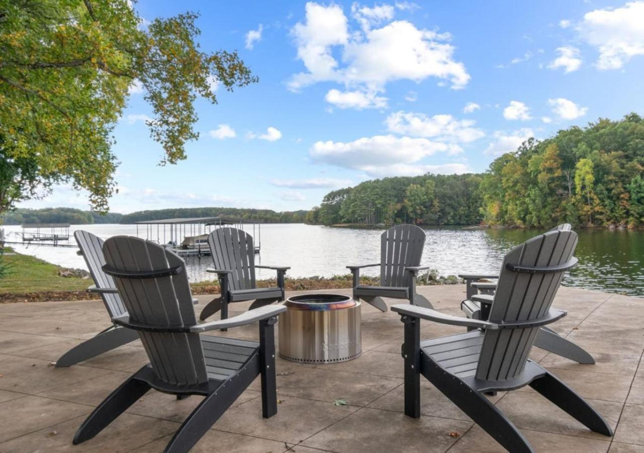 Rare Find Best Lot With Dock And Views On Lake Winchester Eksteriør bilde