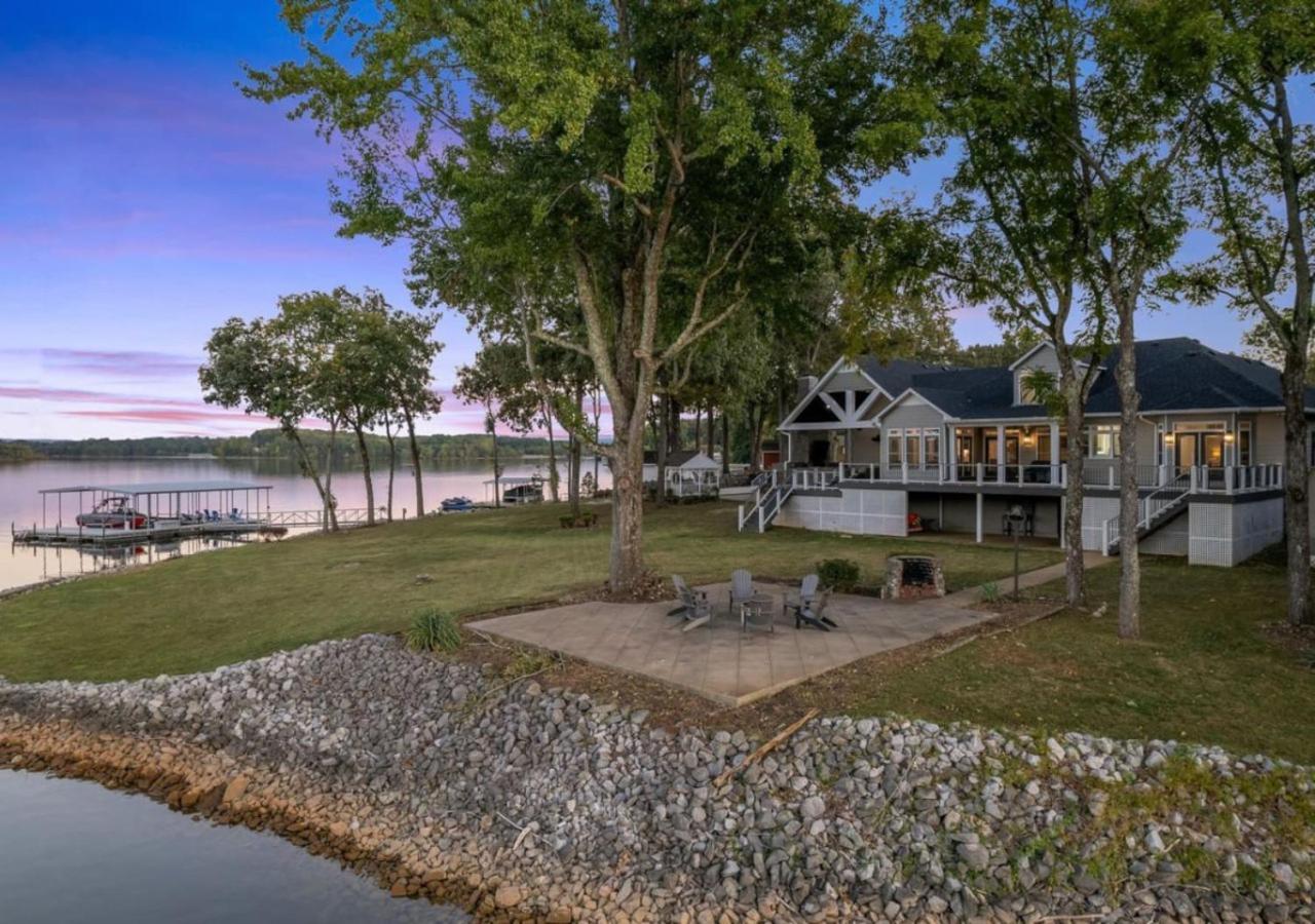 Rare Find Best Lot With Dock And Views On Lake Winchester Eksteriør bilde