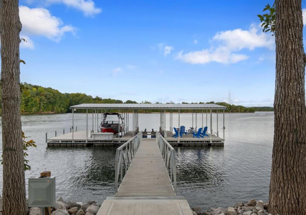 Rare Find Best Lot With Dock And Views On Lake Winchester Eksteriør bilde